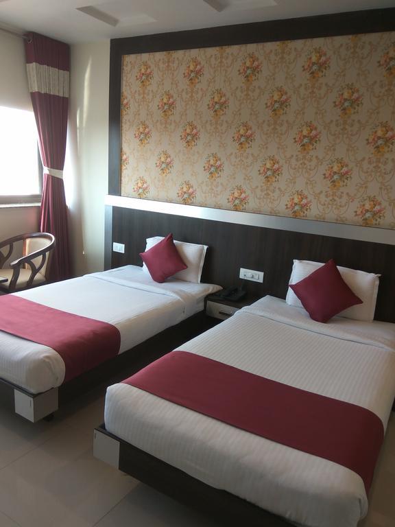 Hotel Olympia Inn Hyderabad Bagian luar foto