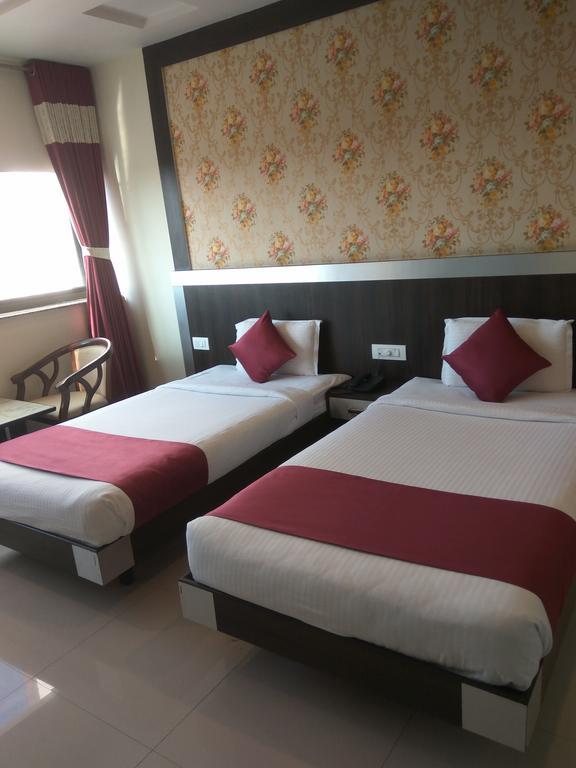 Hotel Olympia Inn Hyderabad Bagian luar foto